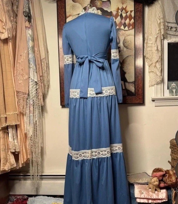 Vintage 1970’s Cottage Core Prairie Maxi Dress Blue Romantic Medium