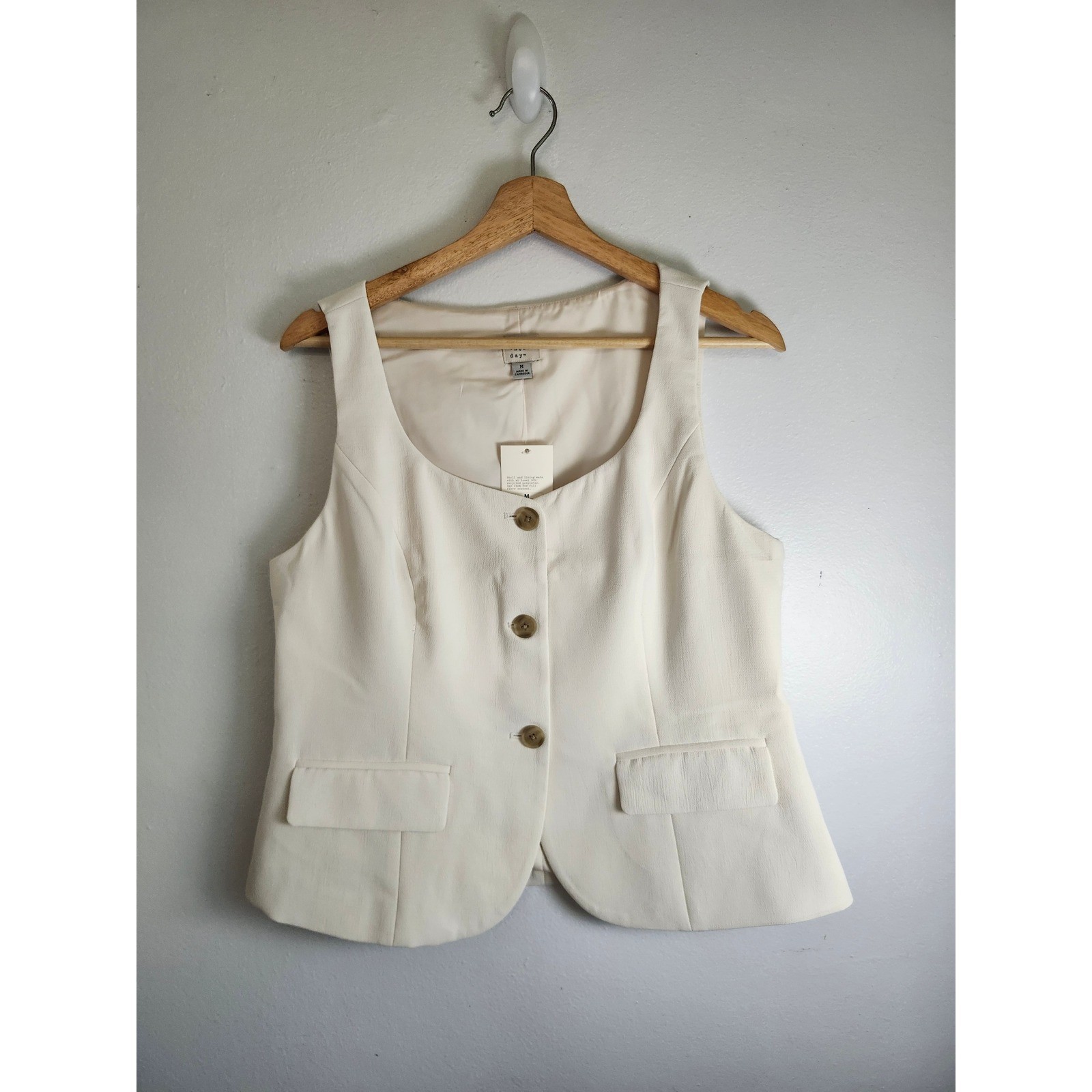 NWT A New Day Cream Button Front Tailored Vest Size Medium Old Money Chic