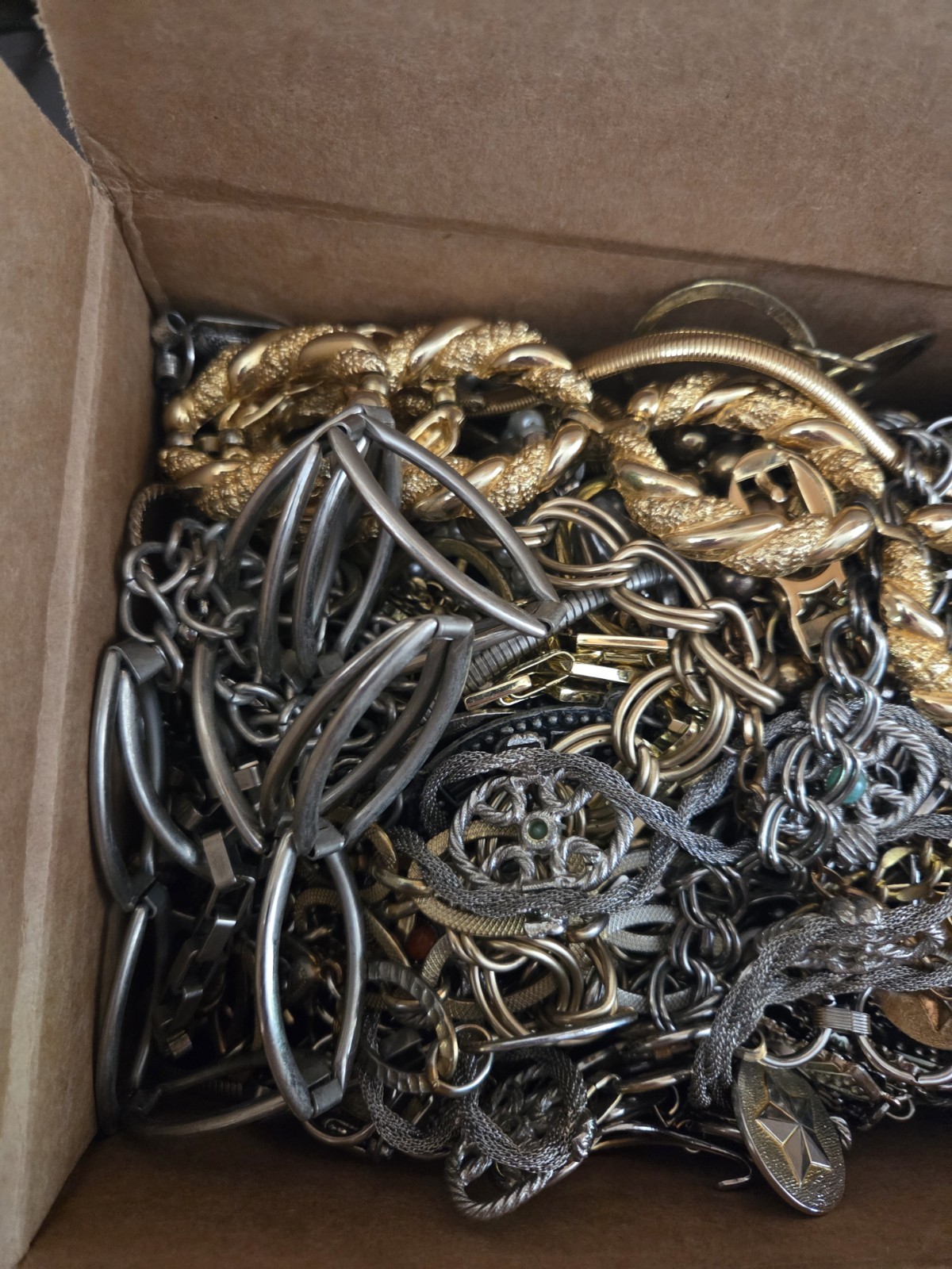 Lot of 15lb Vintage/Modern Silver/Gold Tone Chain Belts Mystery Lot