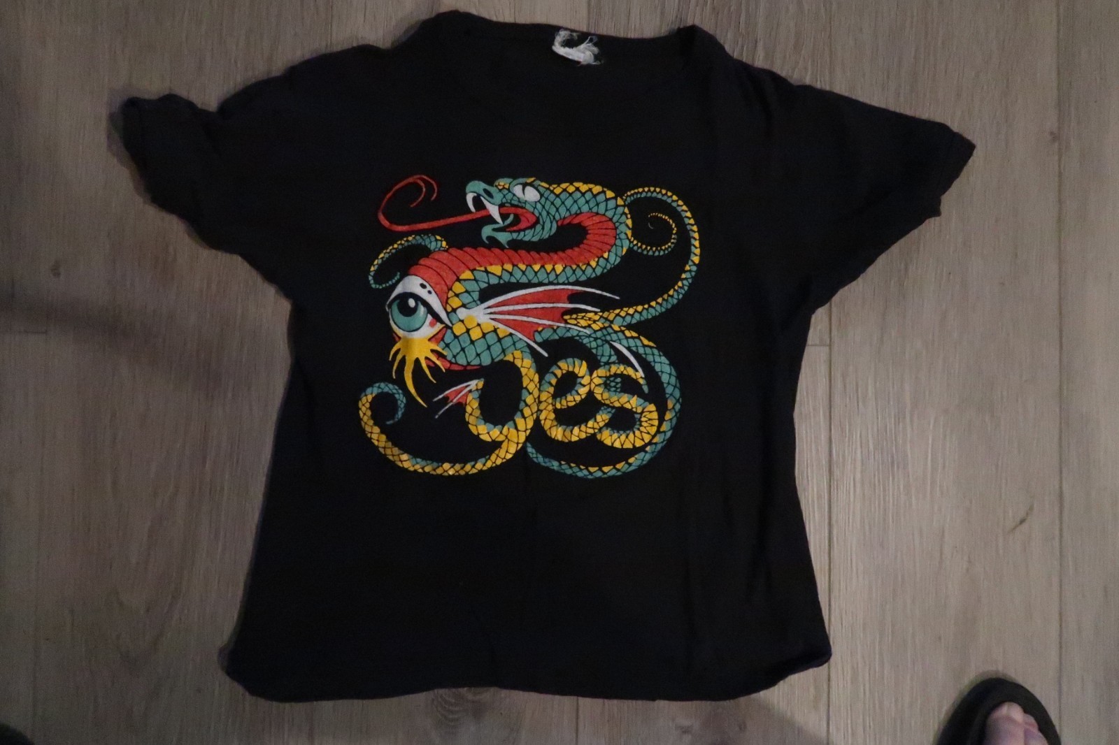 Vintage 1970s YES band Tour Shirt RARE design YES Rock Band Large T-Shirt