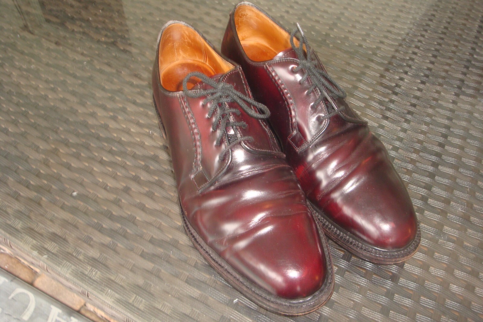 Vintage Brooks Brothers size 13 Made In USA Burgundy Leather Dress Shoes