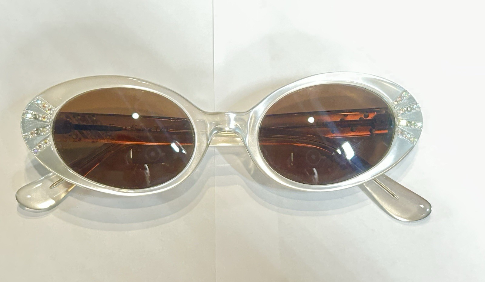 Vintage Evan-Picone TWE Rhinestone Oval Sunglasses Crystal Clear Brown NOS