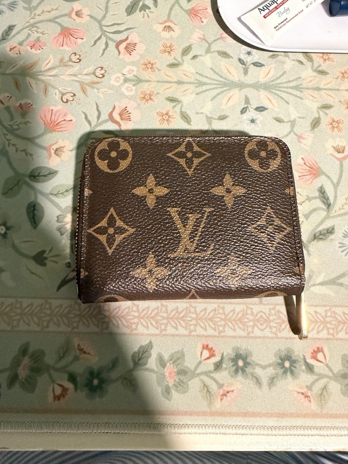 Louis Vuitton Zippy Coin Purse Wallet Monogram