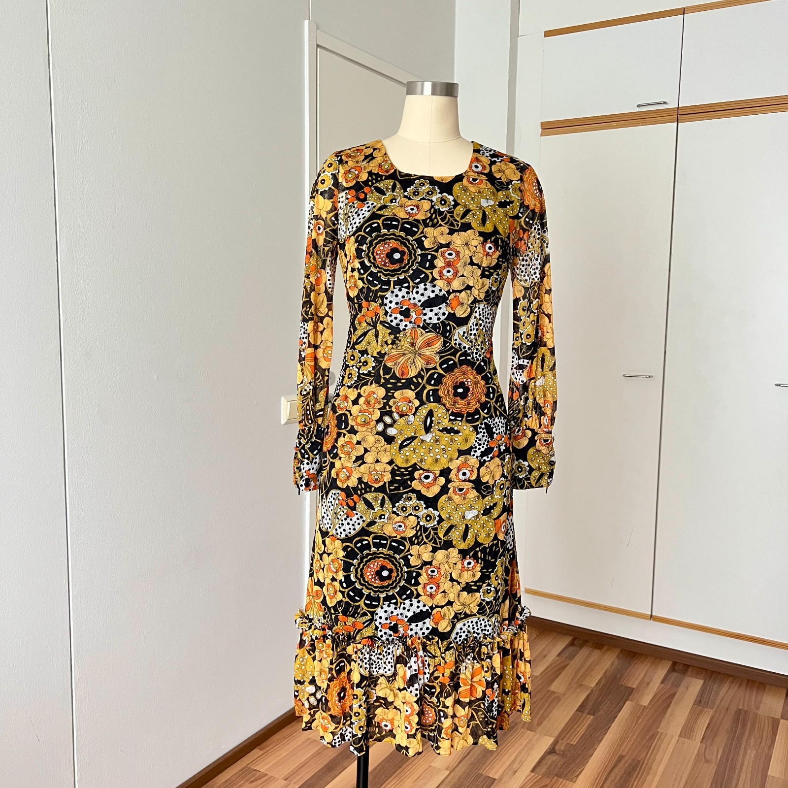 1970s Psychedelic Floral Midi Dress Long Sleeves Boho Hippie Ruffle Hem Aline