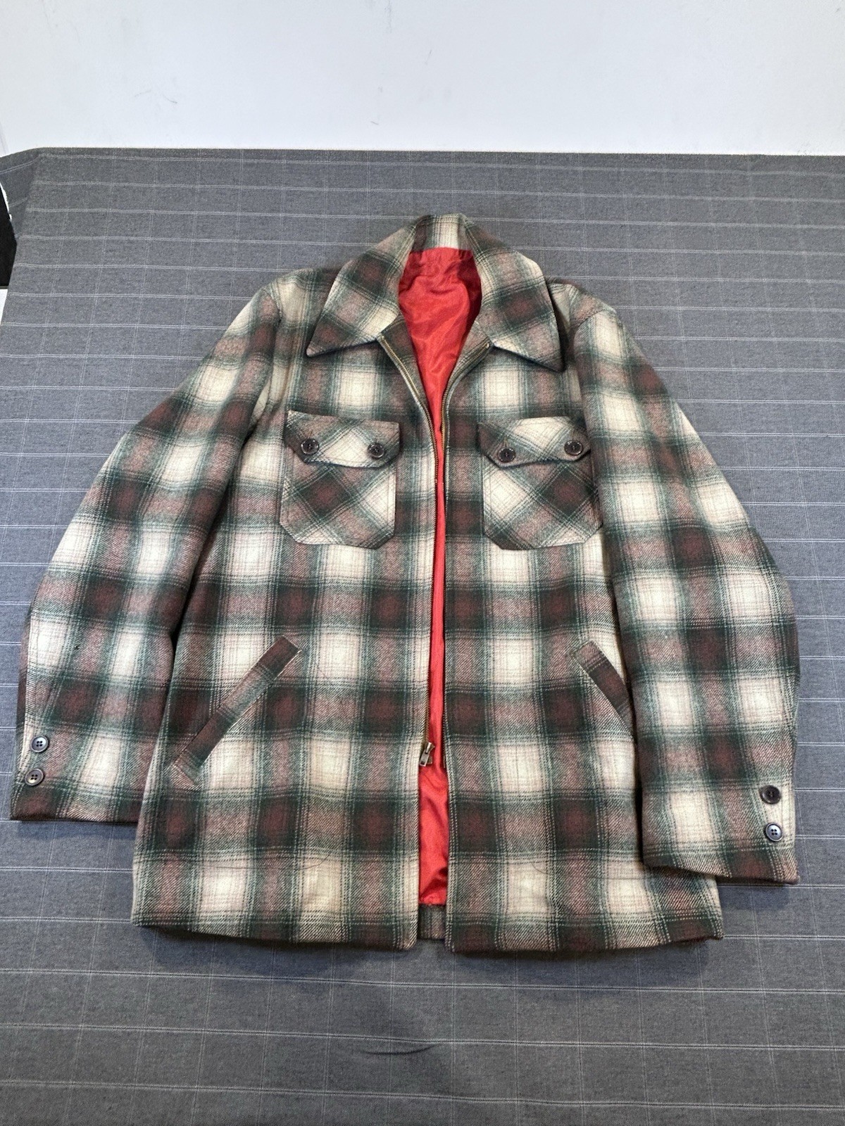 VINTAGE WOOL JACKET SHADOW PLAID BELTED BACK 50s ROCKABILLY Daggar Collar