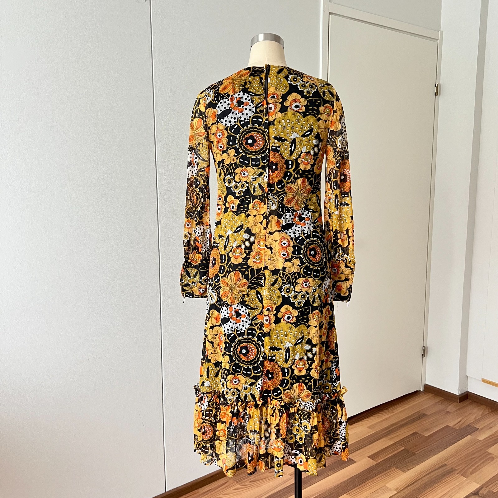 1970s Psychedelic Floral Midi Dress Long Sleeves Boho Hippie Ruffle Hem Aline