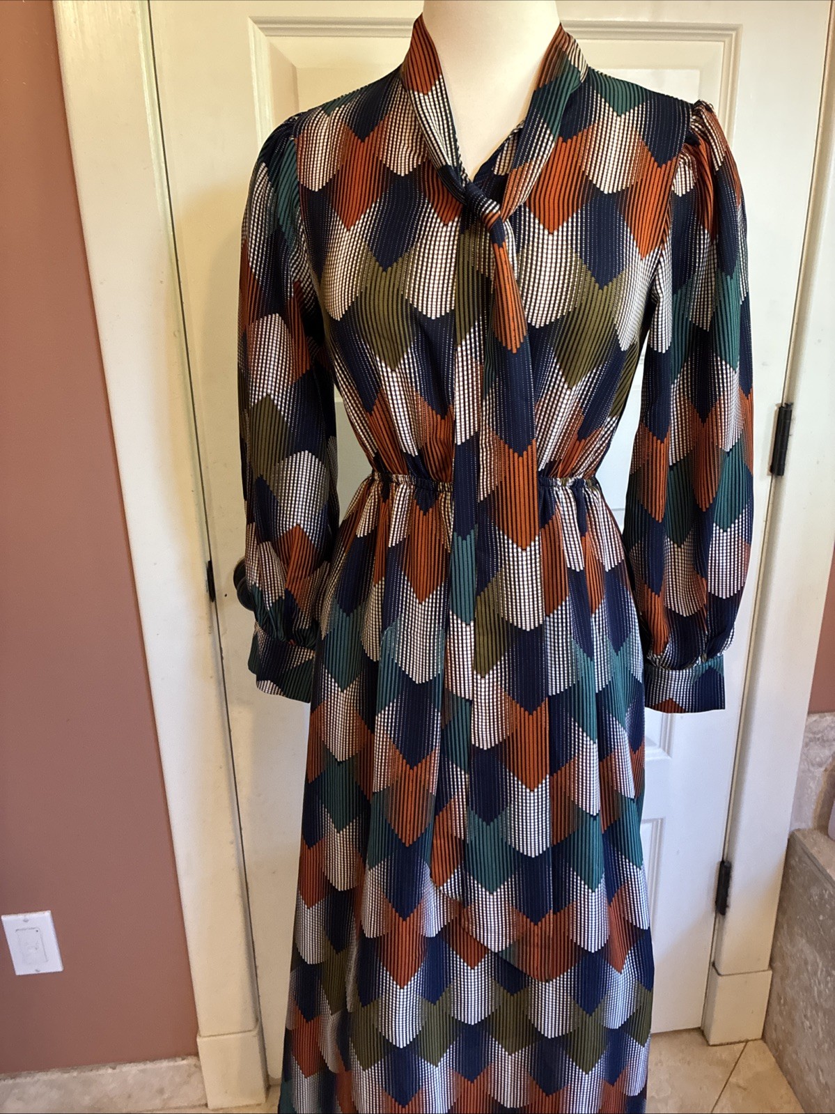 Vintage Women’s Dress Long Sleeves Tie Neck Navy Orange Green White Fall XS
