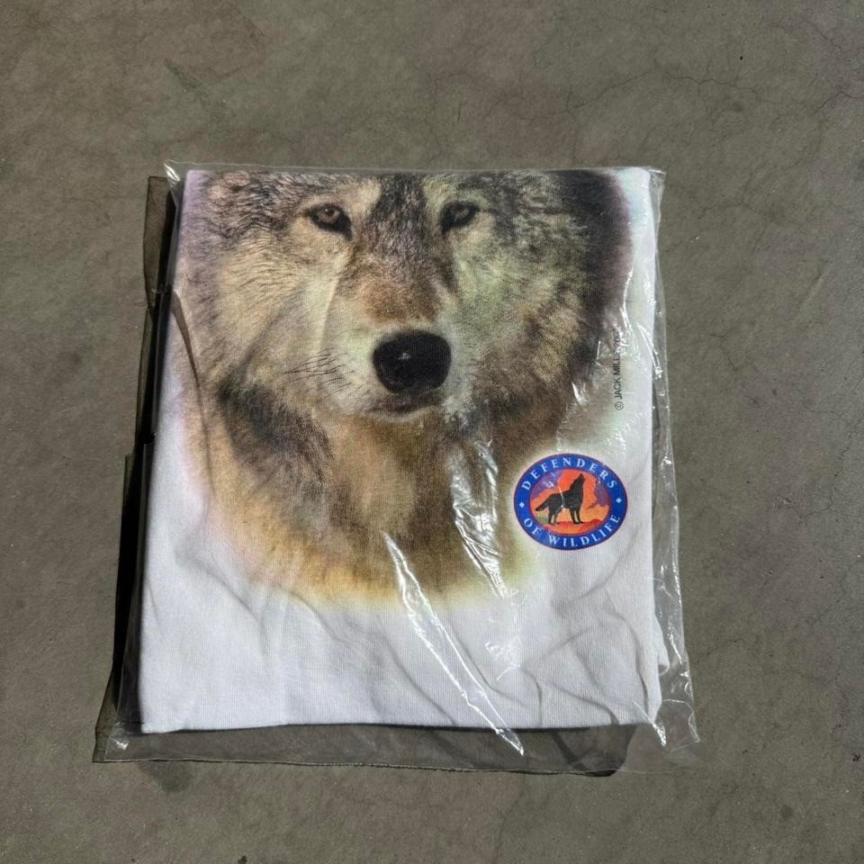 Vintage 2006 Defenders of Wildlife Wolf Graphic T-Shirt Jack Mills White Large
