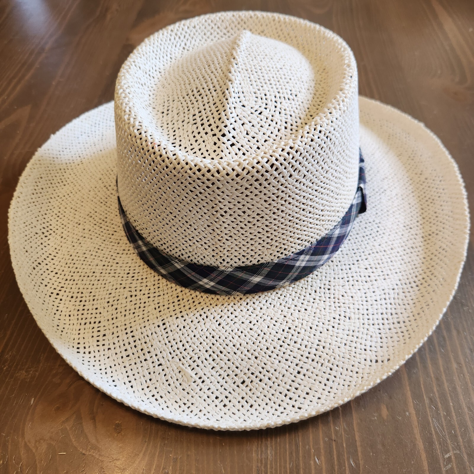 Vtg Straw Fedora Size Medium Made In USA Hat 13.5″ x 12″ Hat W/ Plaid Hat Band