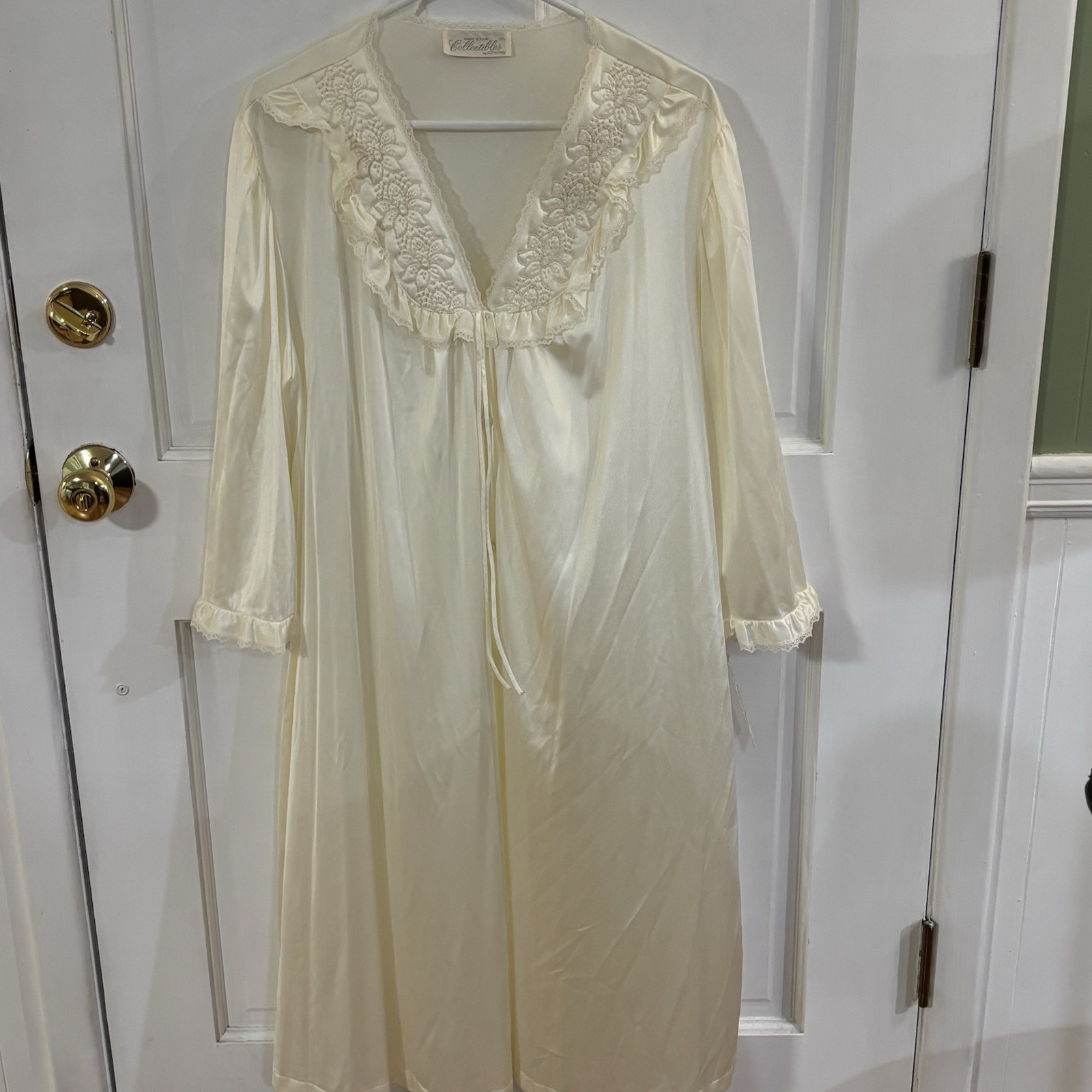 vintage Bridal 70s ivory satin nightgown NWT XL