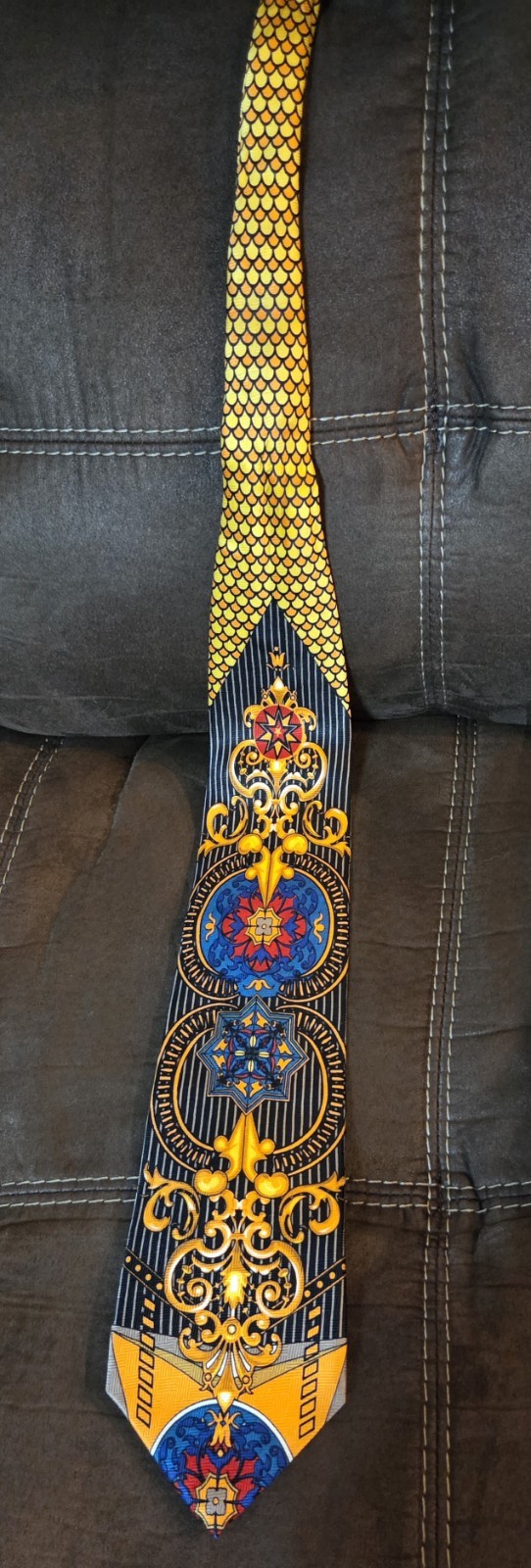 1990s Rare Vintage Spectacular Tie!❤️