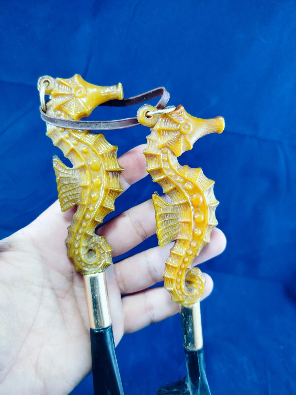Vintage 1950s-60s Seahorse Bakelite Shoe Horn & Brush Set Mid Century Kitsch