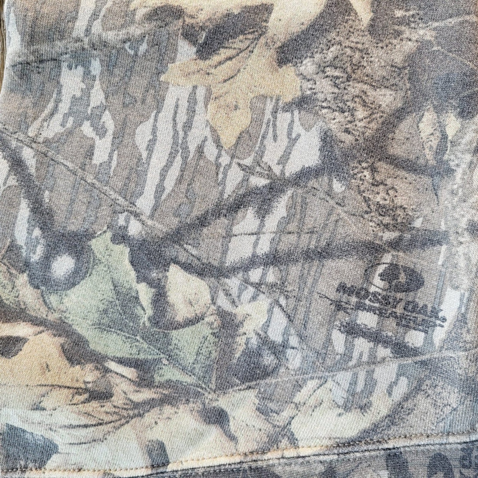 Vintage Jerzees Outdoors Mossy Oak Camo Turtleneck Sweatshirt Mens Large USA