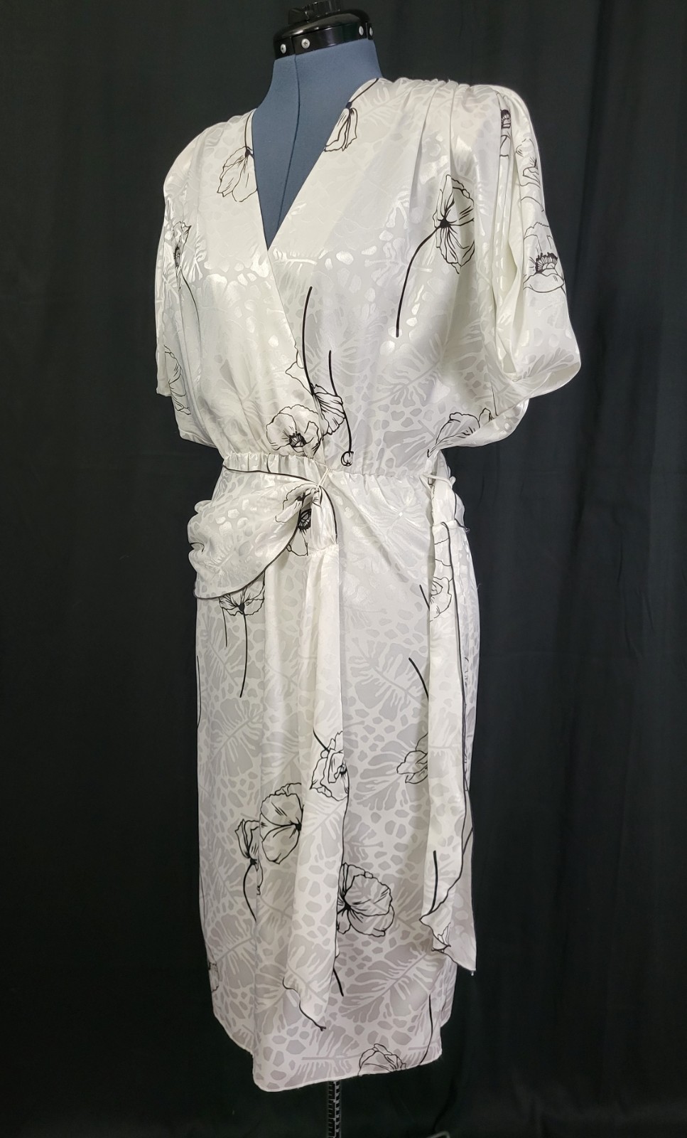 Vintage Hal Ferman White Print on White Blouson Dress w Black Accents Size M/L?