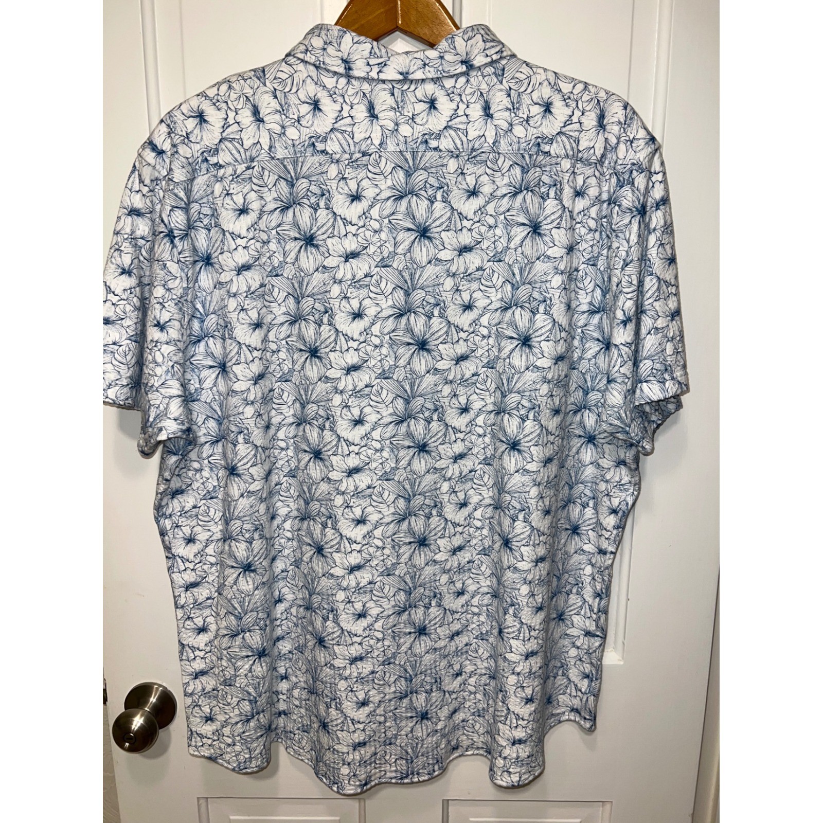 Lot of 2 NEW Cremieux Mens XXL Blue White Floral Leaf Cotton Short Sleeve Shirt