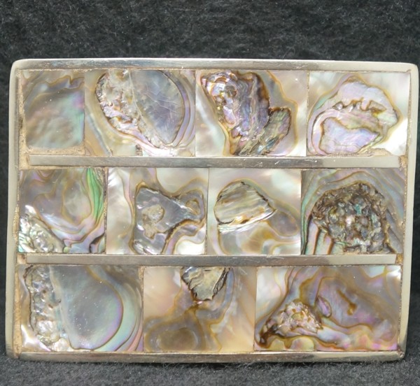 XG17146 REALLY NICE VINTAGE 1970s **ABALONE ARTWORK** UNISEX FASHION BELT BUCKLE