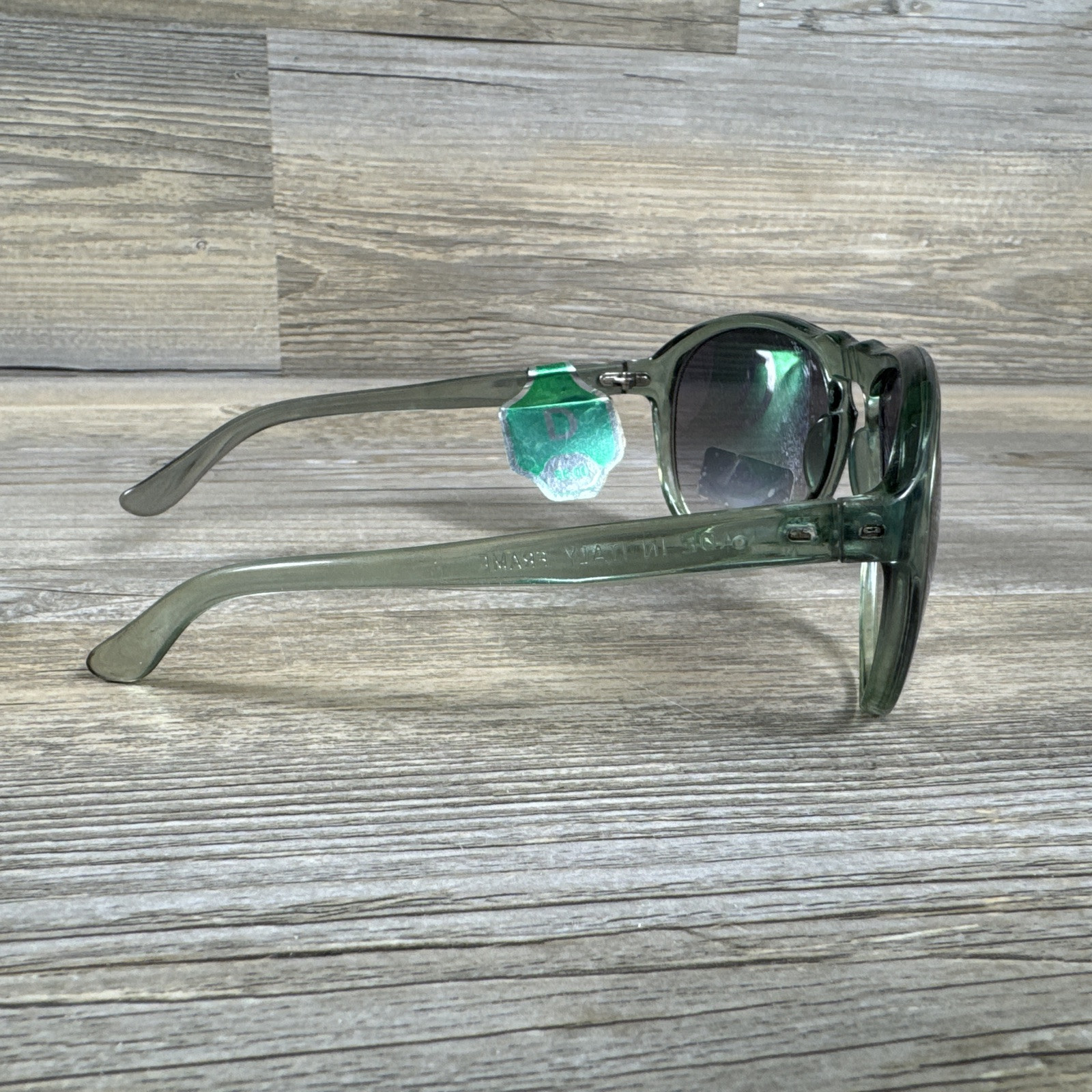 VTG Oculens OG-2000 Sunglasses Green Frames Italy See Description