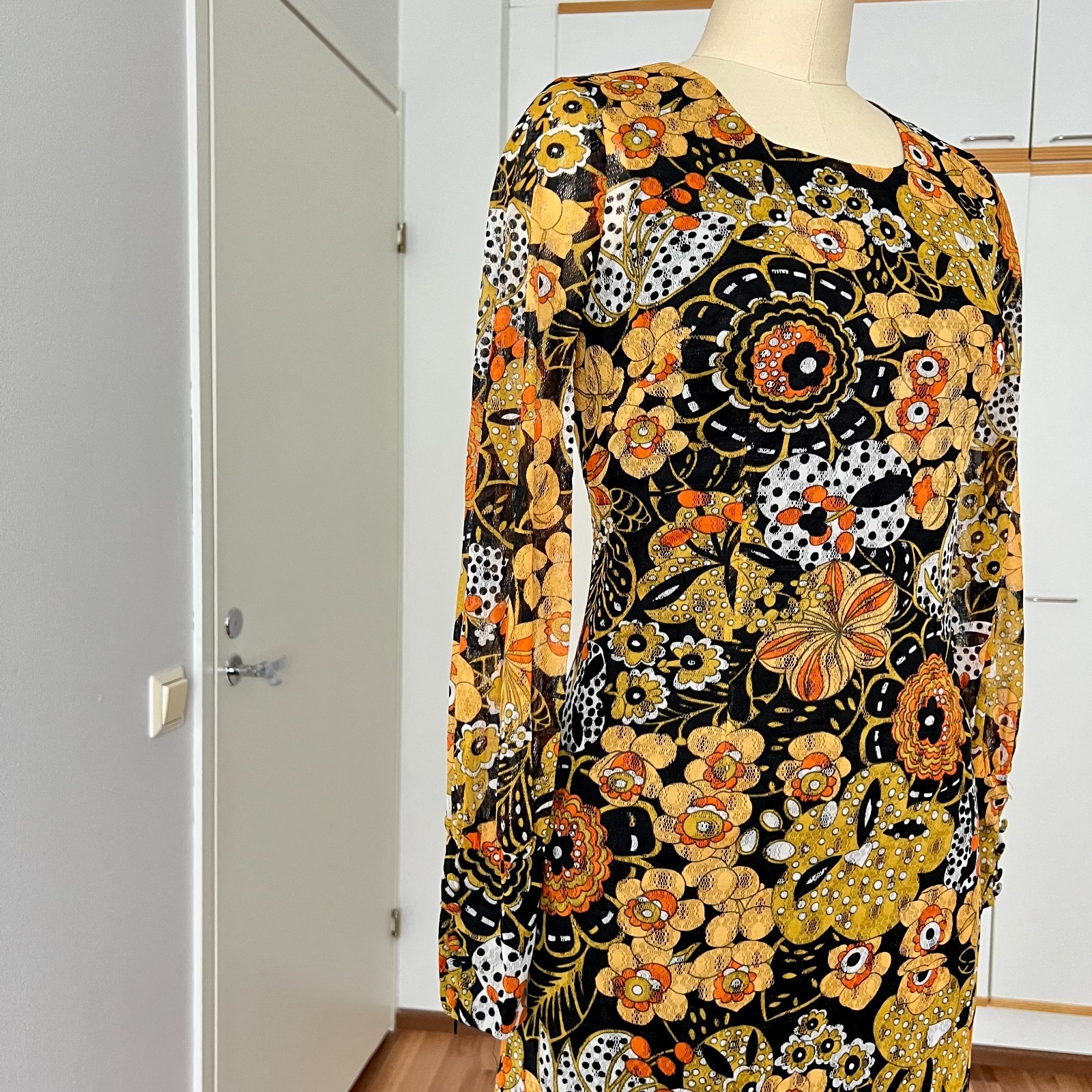 1970s Psychedelic Floral Midi Dress Long Sleeves Boho Hippie Ruffle Hem Aline