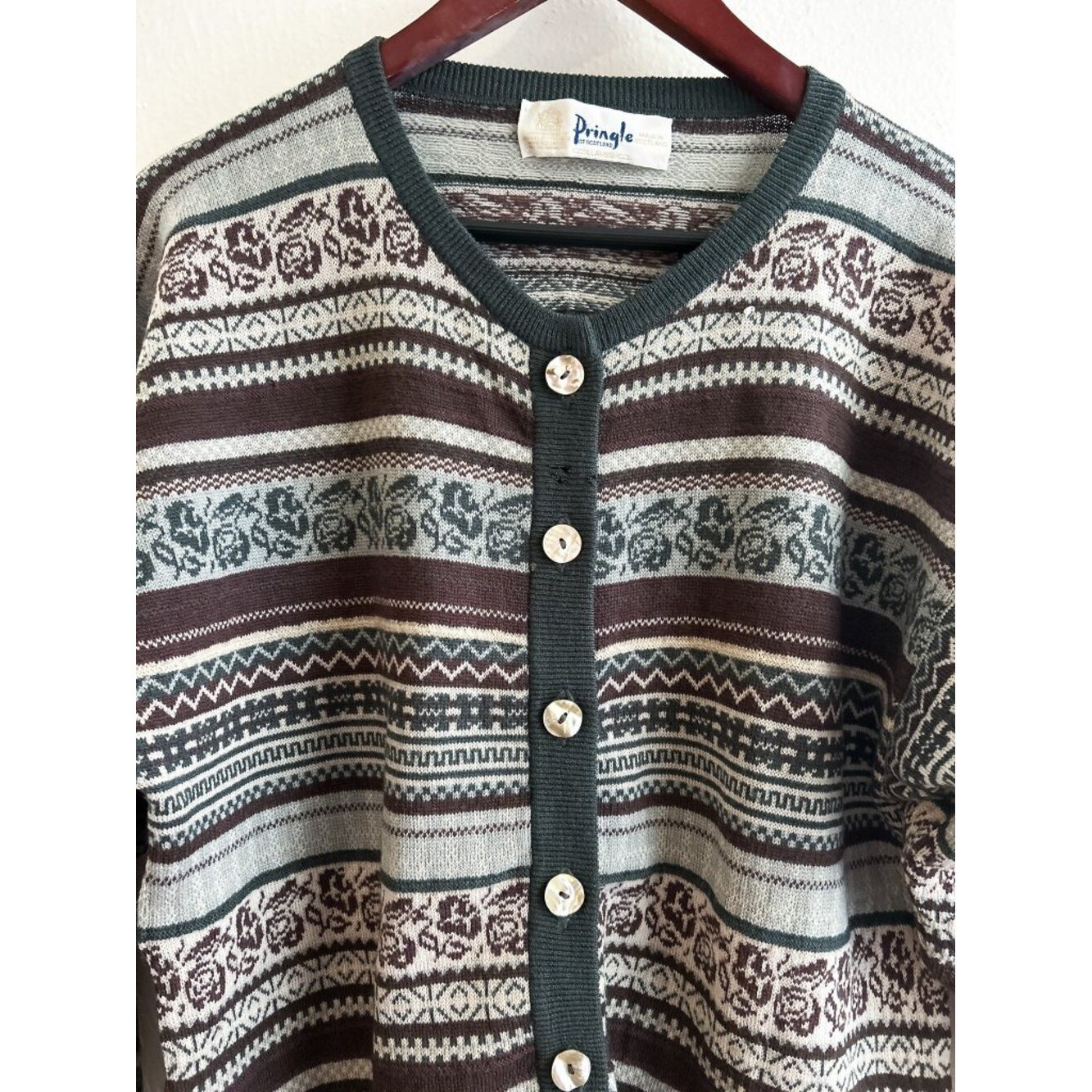 VINTAGE Pringle of Scotland 100% Lambswool Cardigan Mother of Pearl Buttons