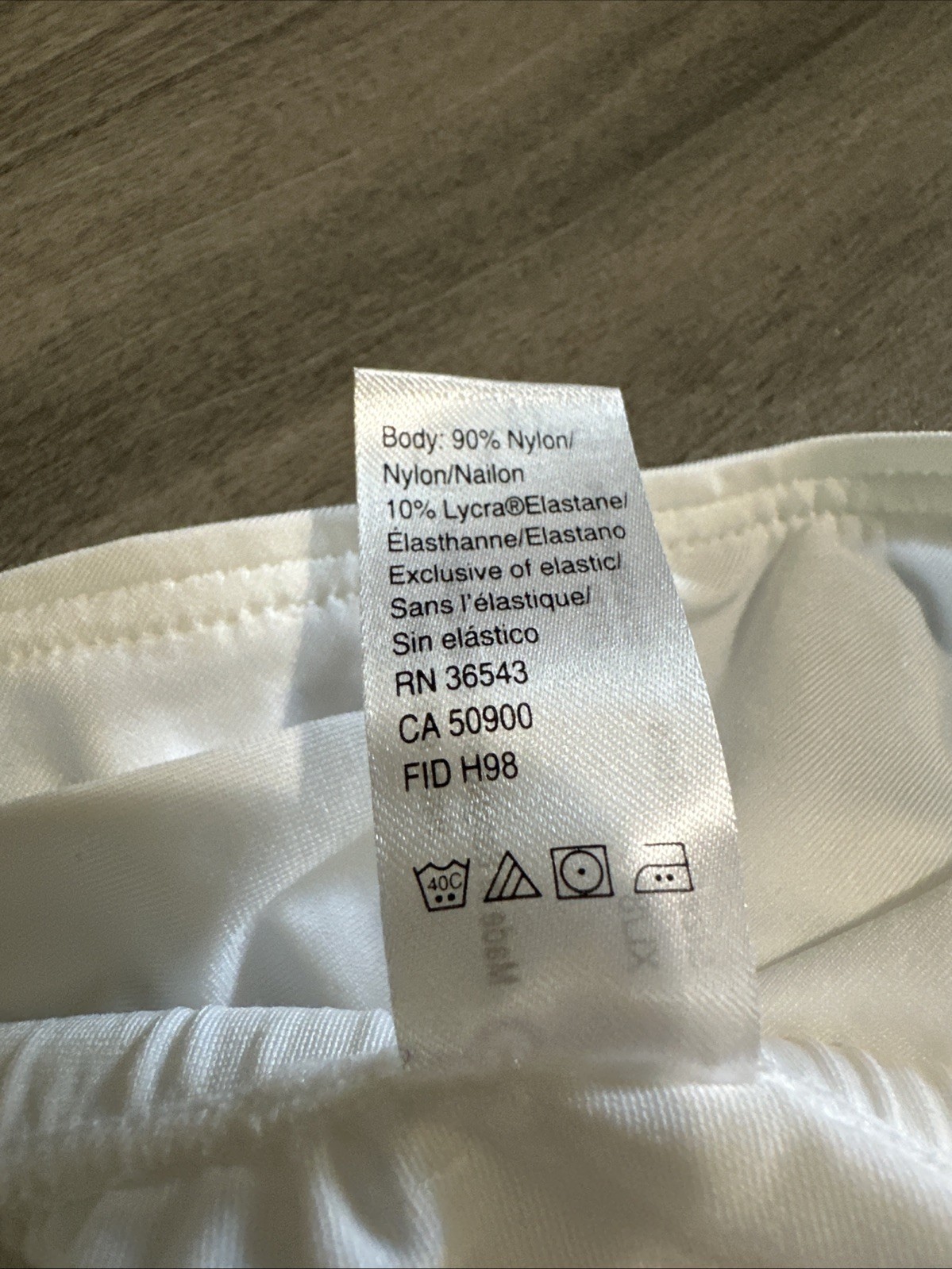 NWT OLGA Without a Stitch White Silky Smooth Comfort Brief Panties 3 Pairs XL/8