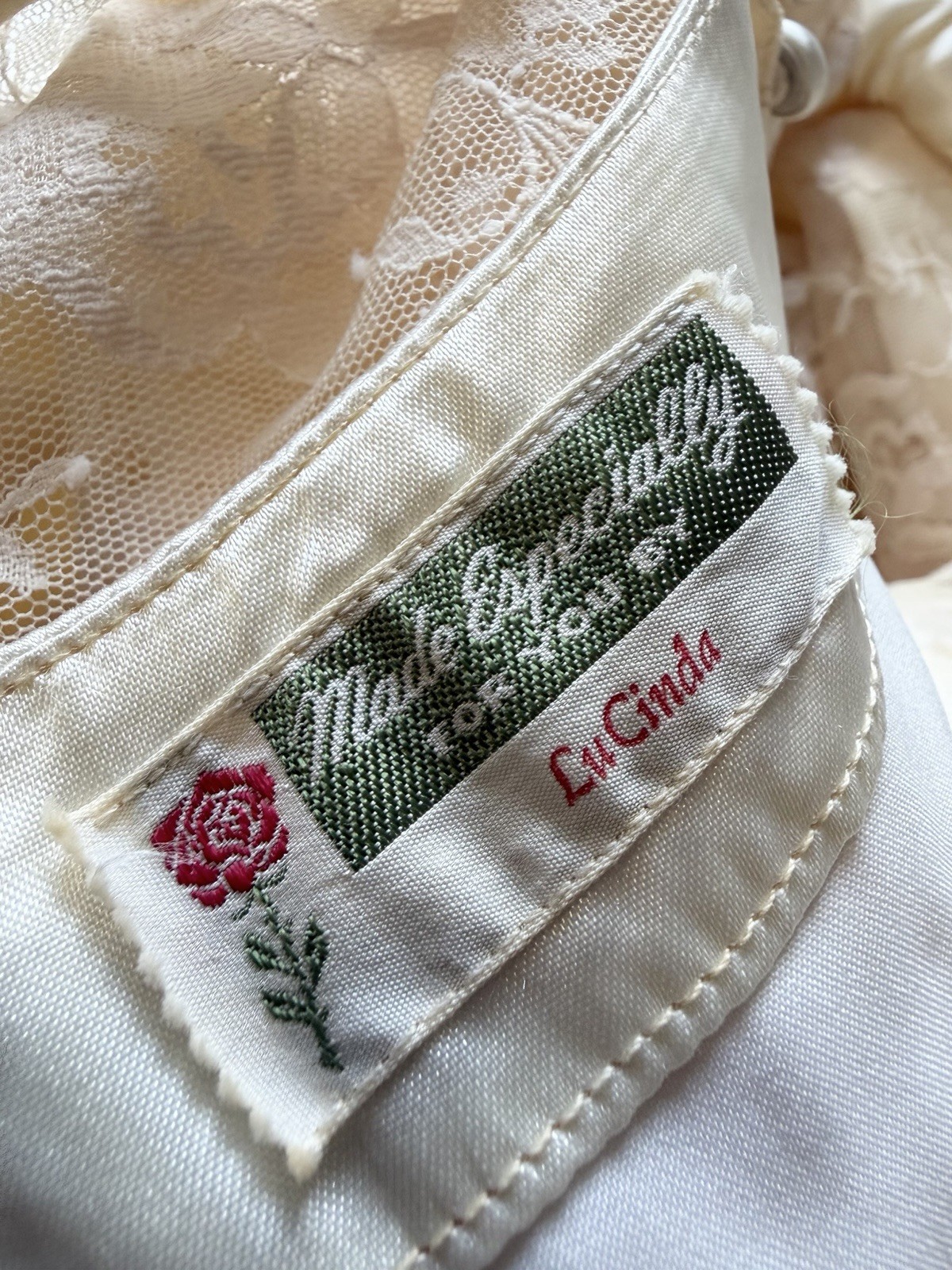 Handmade 1980s Ivory Satin Lace Puff Sleeve Vintage Wedding Dress Sz S/M? *READ