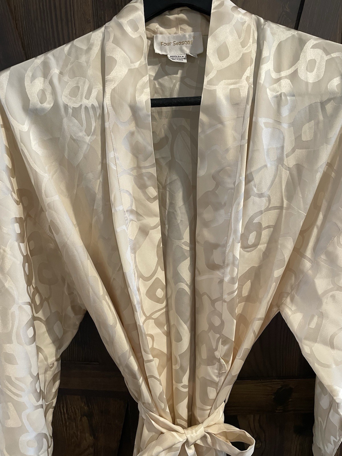 Vintage Robe 100% Silk Cream Beige Patterned Hong Kong FOUR SEASONS OS Luxury