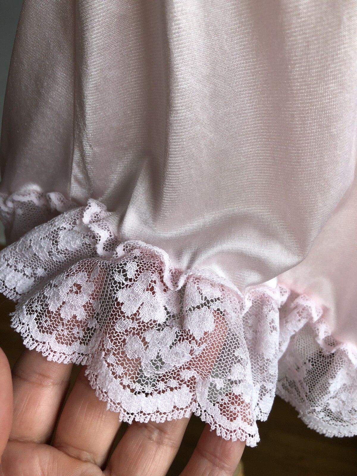 GORGEOUS VTG GILLIGAN O’MALLEY Pink Nylon & Lace Teddy Romper Lingerie SZ S/M