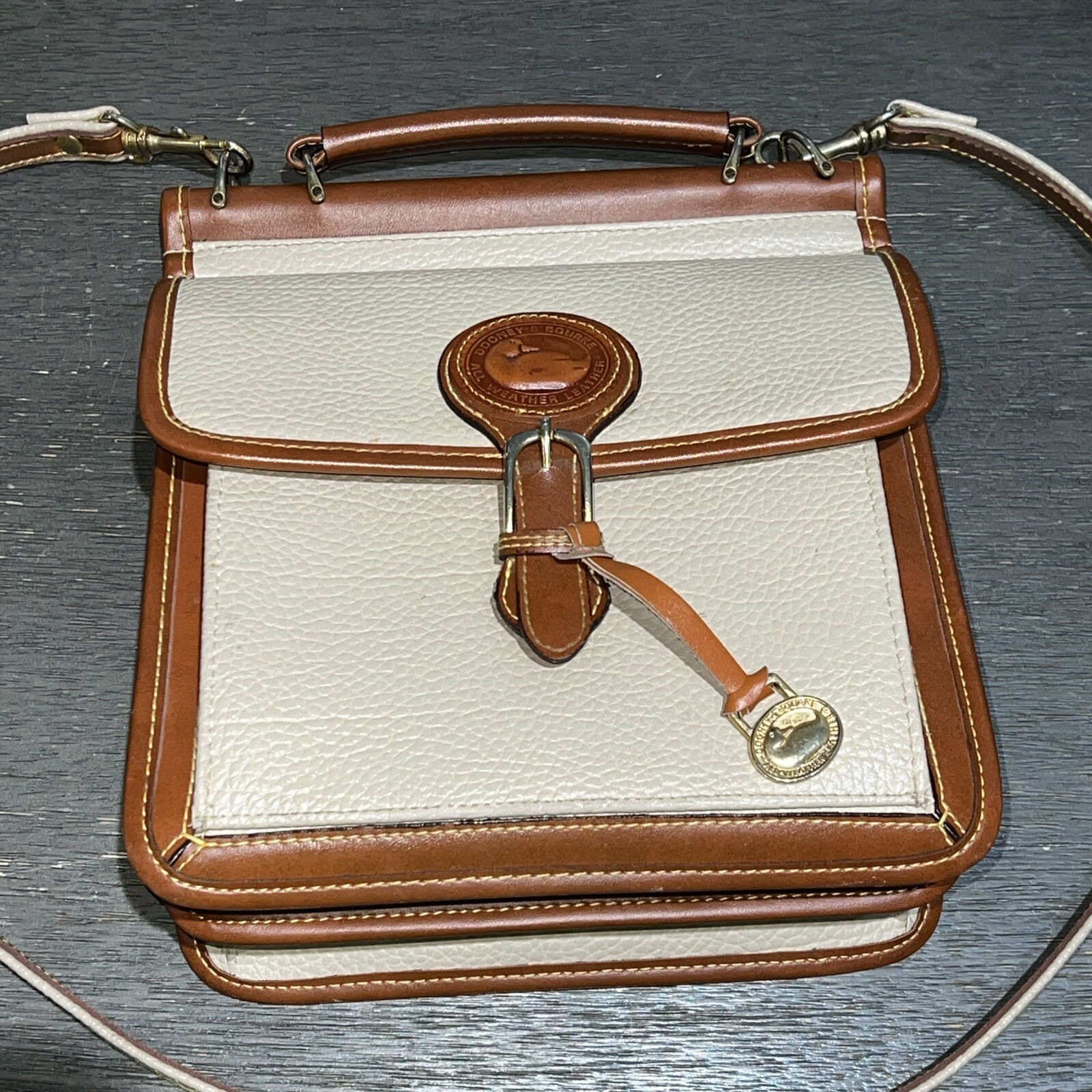 Vintage Dooney & Bourke Purse Surrey Carrier Pebbled Leather Beige Tan SEE PICS