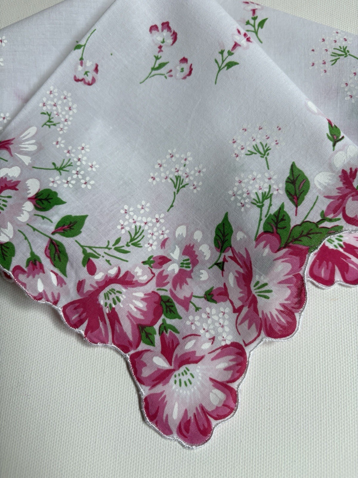 Beautiful New LuRay Pink Azalea Handkerchief Hankie With Scalloped Border