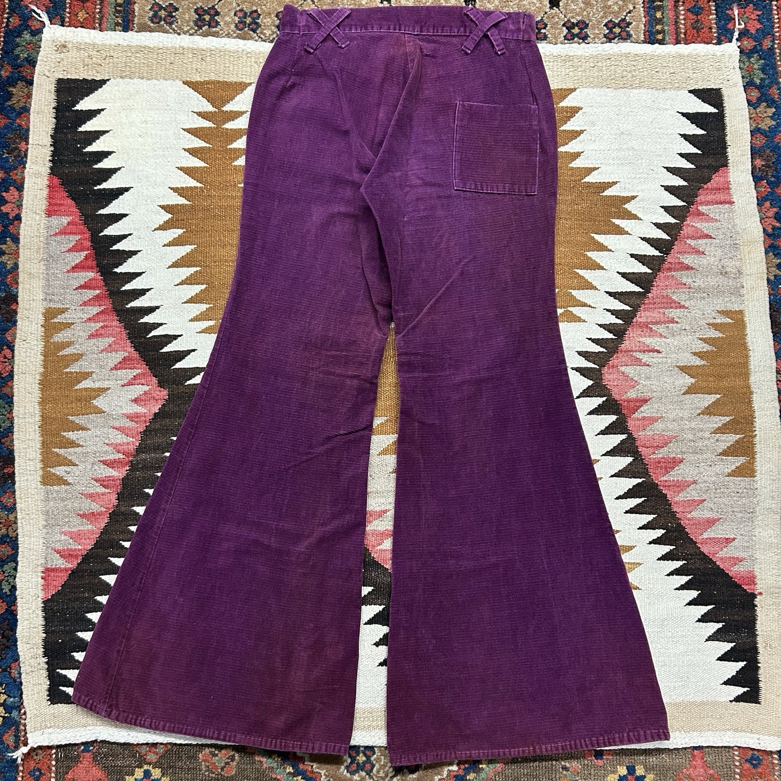 Vintage 1970s Old Salem Corduroy Bell Bottom Flares Sz 28×31 – Purple