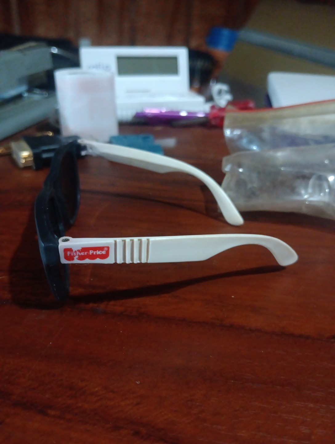 VTG-VHTF- Fisher-Price, 100% UV, LENS BLOCK KIDS MINI SUNGLASSES. free shipping