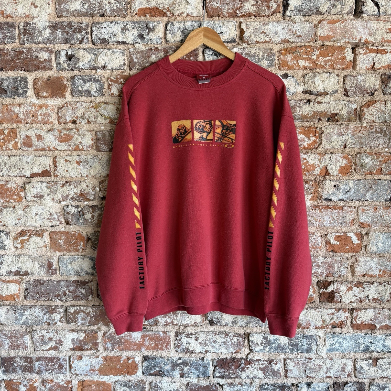 Vintage 90s Oakley “Factory pilot” Sweatshirt Size S