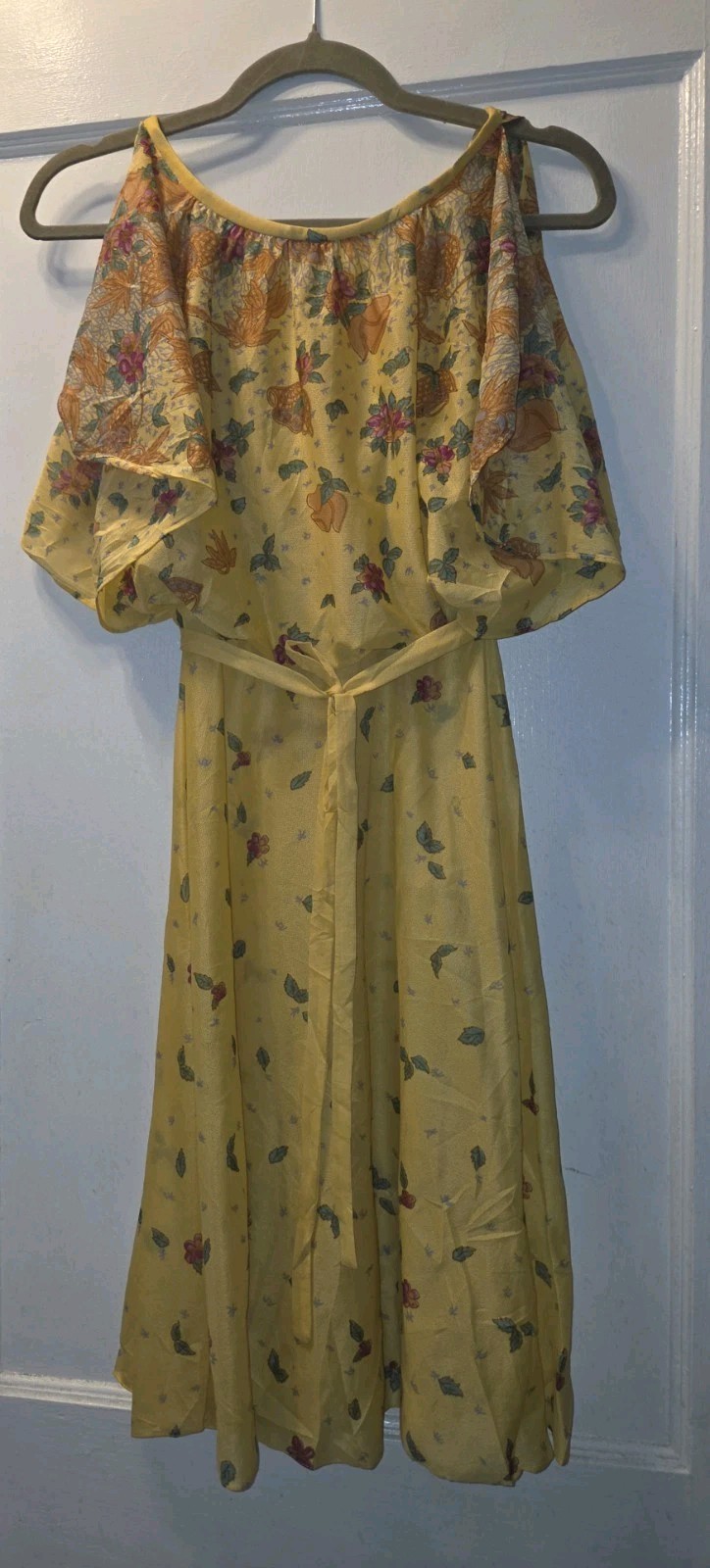 True Vintage 70’s Yellow Chiffon Midi Dress. Floral. Off Shoulder Blousan. XS