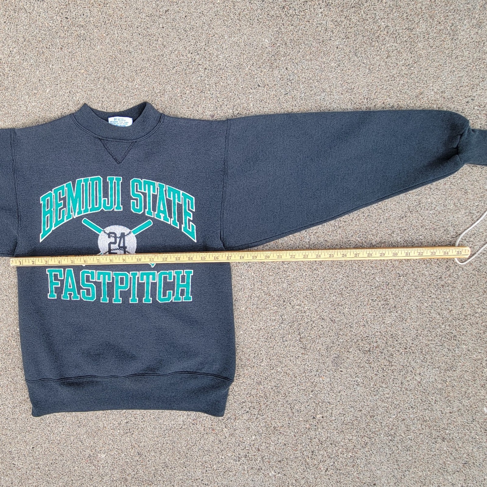 Vtg 80 90s Bemidji State Fastpitch #24 Black Hanes Sweatshirt V-Stitch Small USA