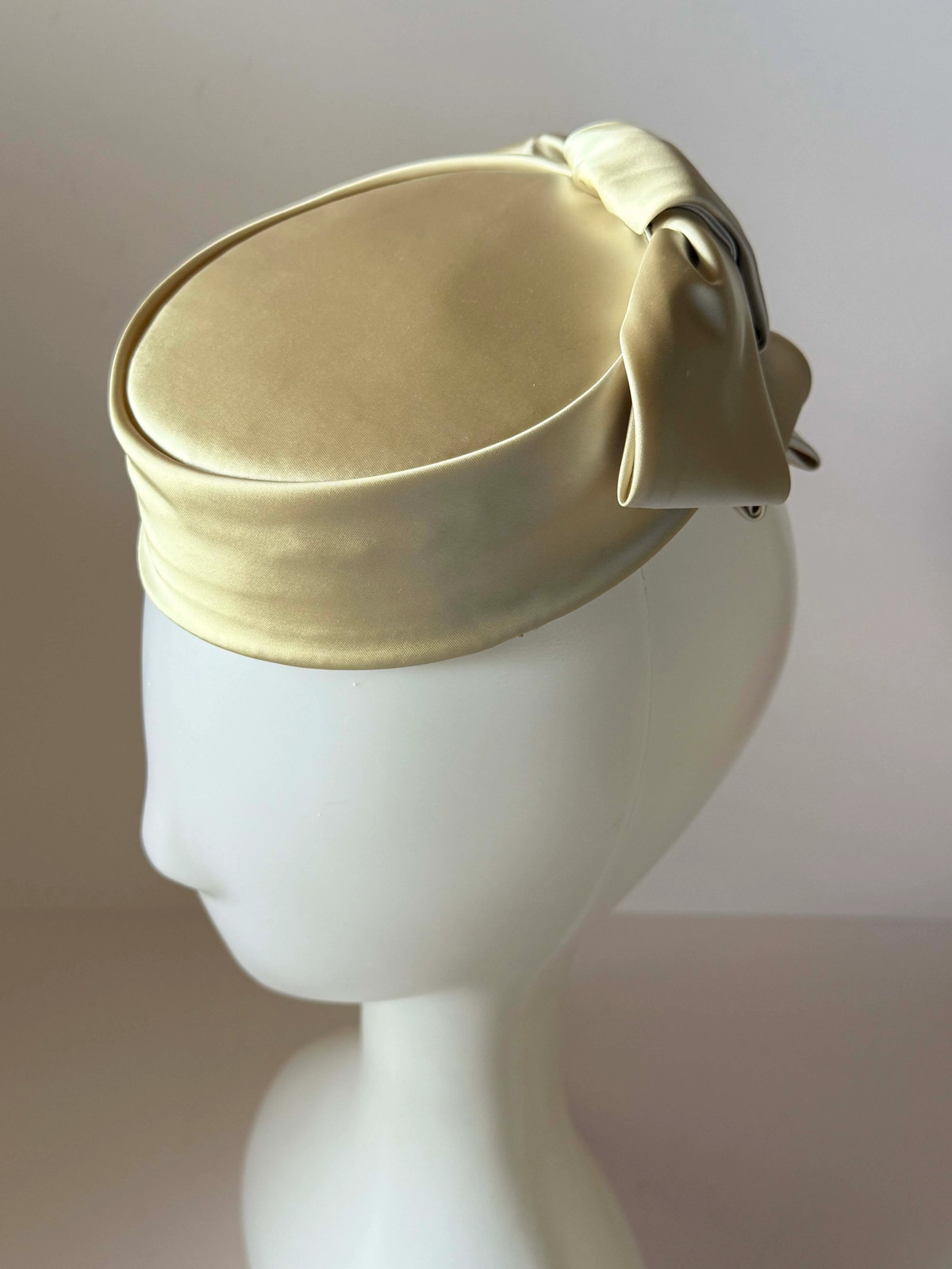 Vintage Champagne Satin Pillbox Hat 1960s Cocktail Hat Oversized Bow Bridal