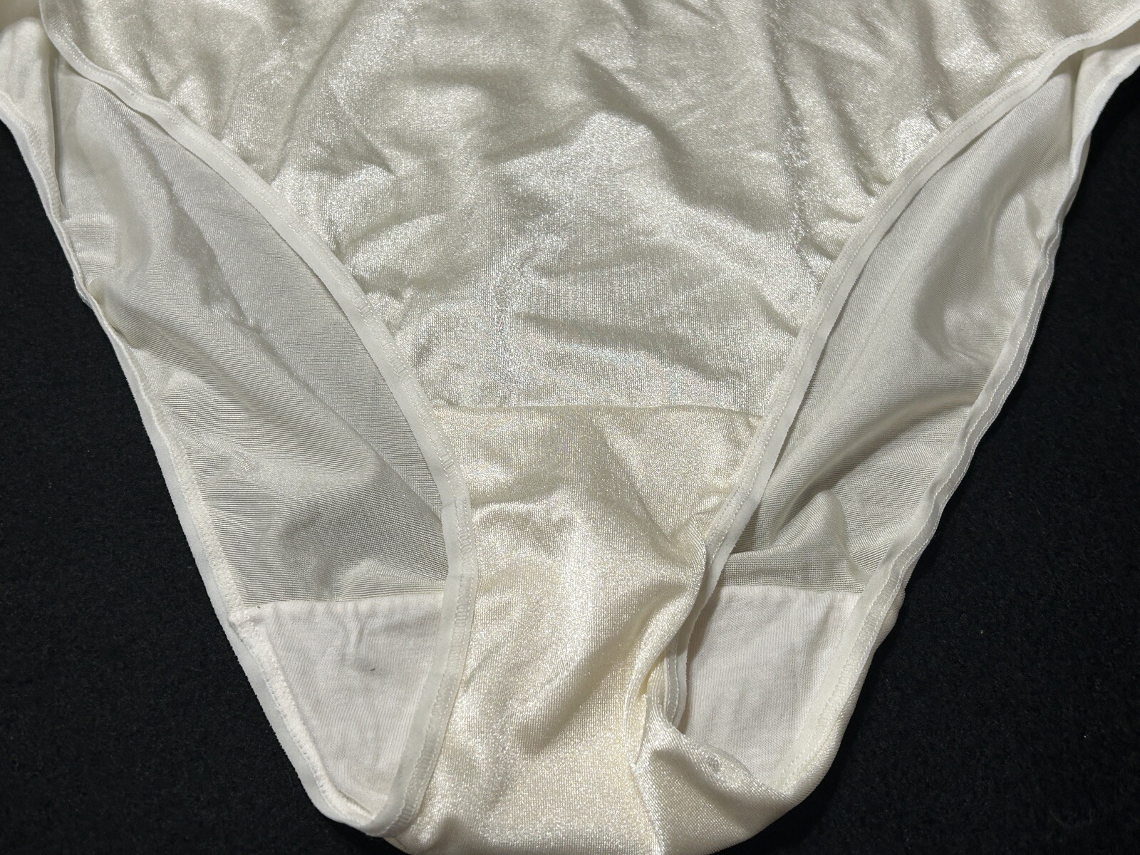 Vtg CACIQUE Second Skin Satin Glossy Hi-Cut 18/20 Ivory Shimmer Panties #194