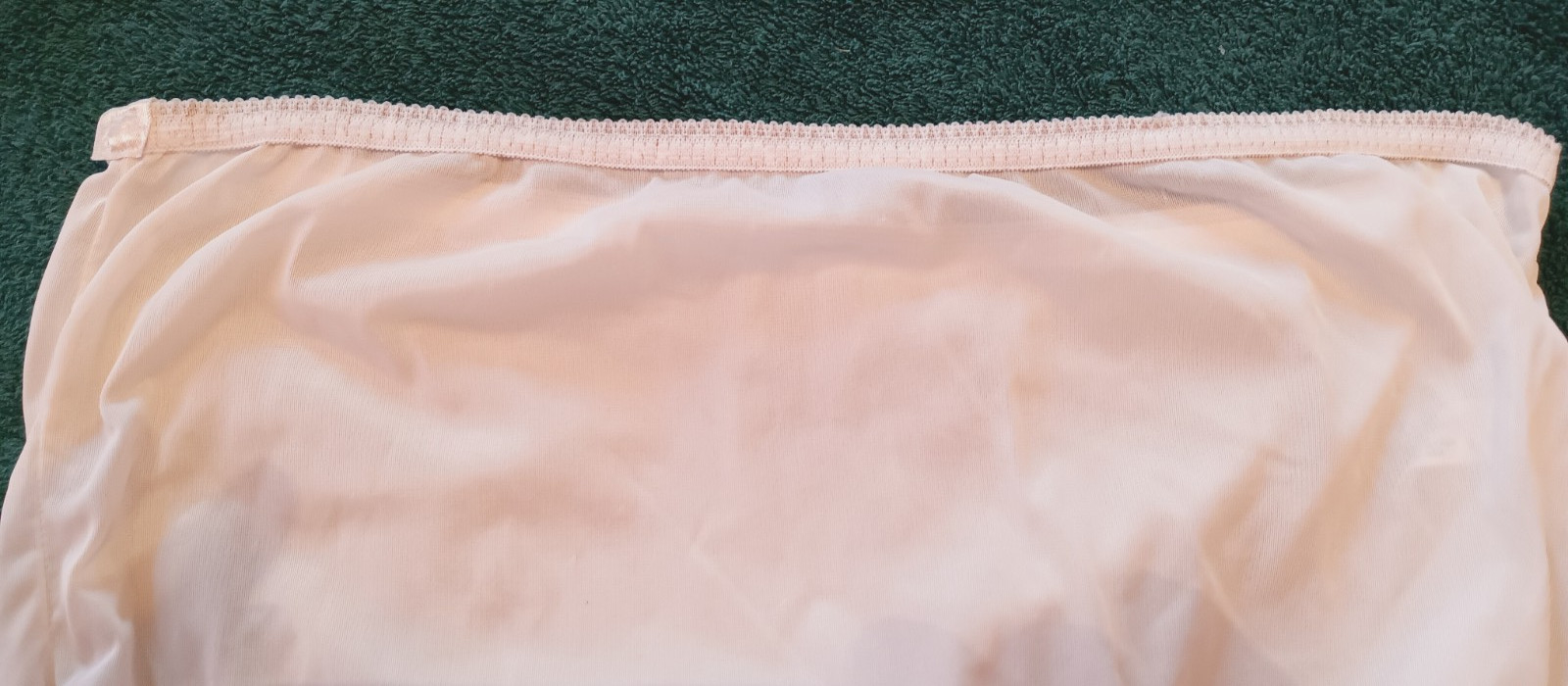 CAROLE VINTAGE PANTIES sz 5 WHITE NYLON PLAIN DESIGN LEG TRIM- WEAK WAIST #A1-17