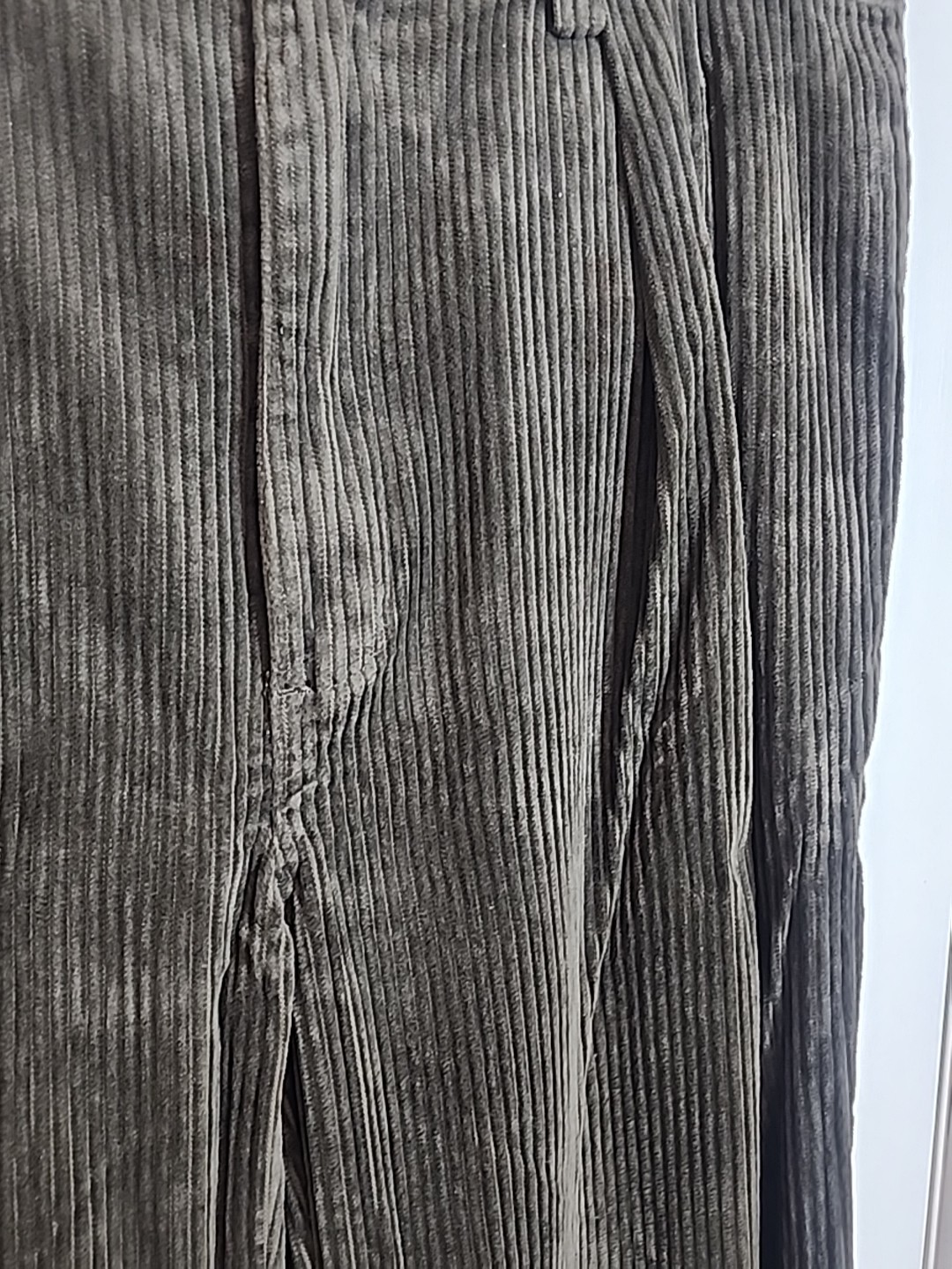 VTG American Eagle Outfitters Mens 33×30 Dark Green Thick Corduroy Pants