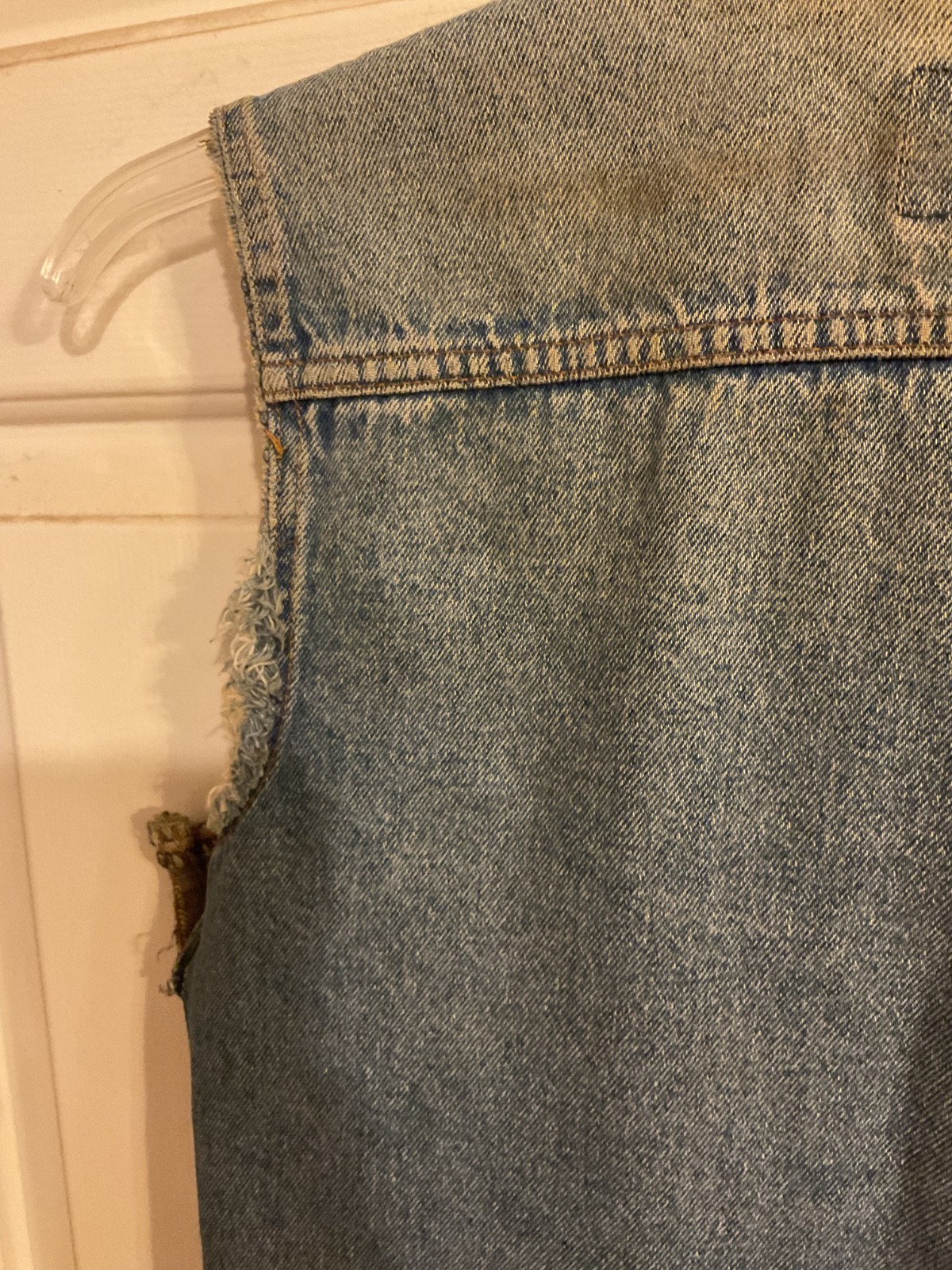 VINTAGE PLAIN POCKETS KEMMERER VERY DISTRESSED JACKET w/REMOVED SLEEVES M. 10-12
