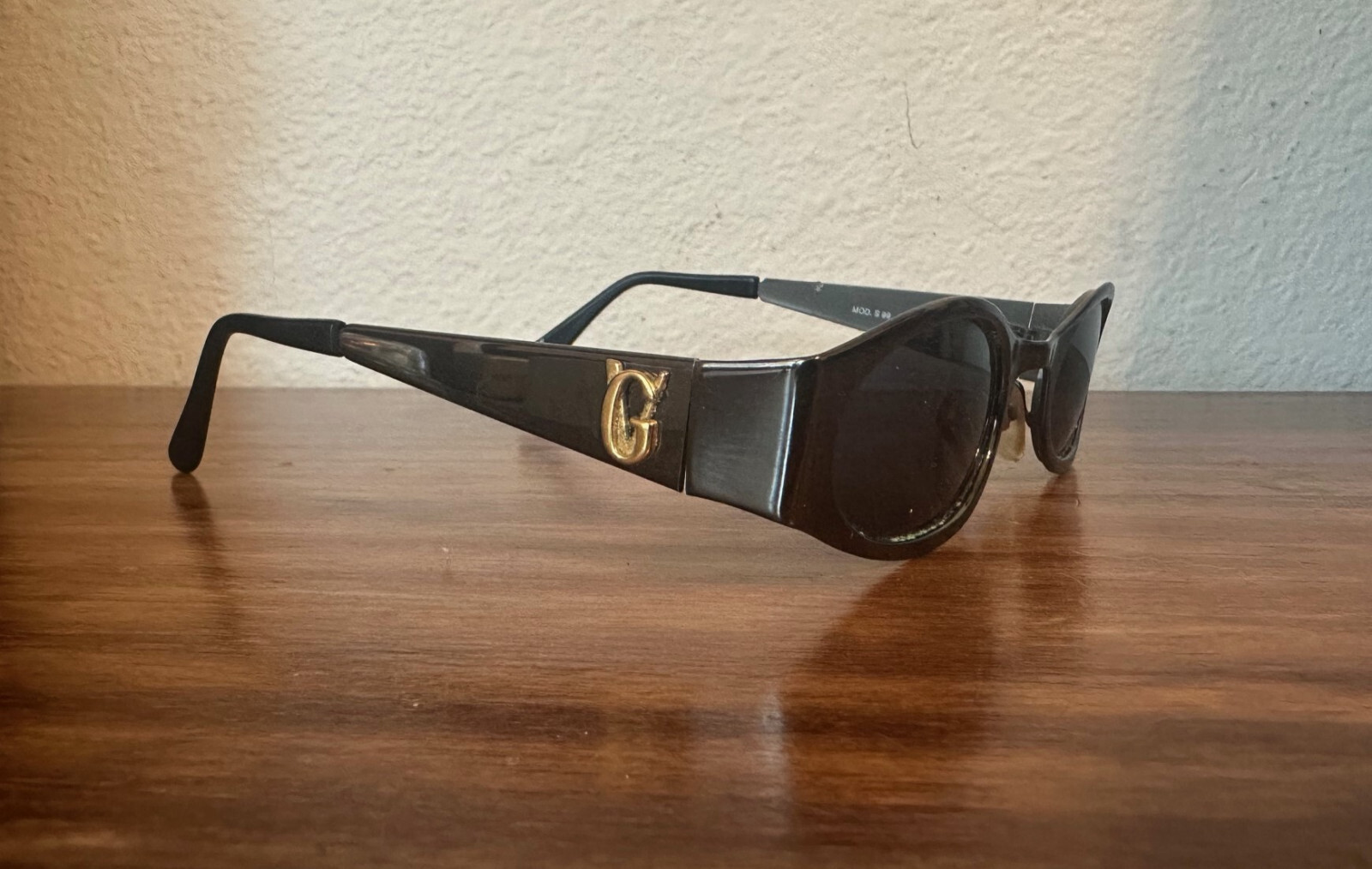 Vintage Gianni VERSACE GV Logo Unisex Sunglasses Mod S99 Col 89M