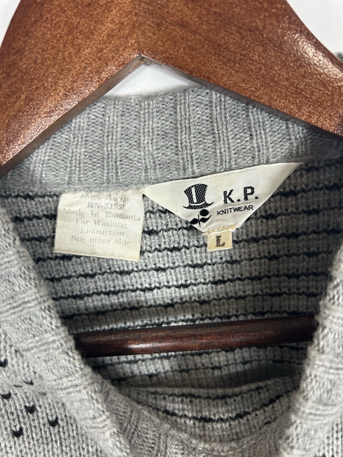 Vintage Mens 70s K.P. Knitwear Sweater Size L Grey Black Fair Isle Holiday Cabin
