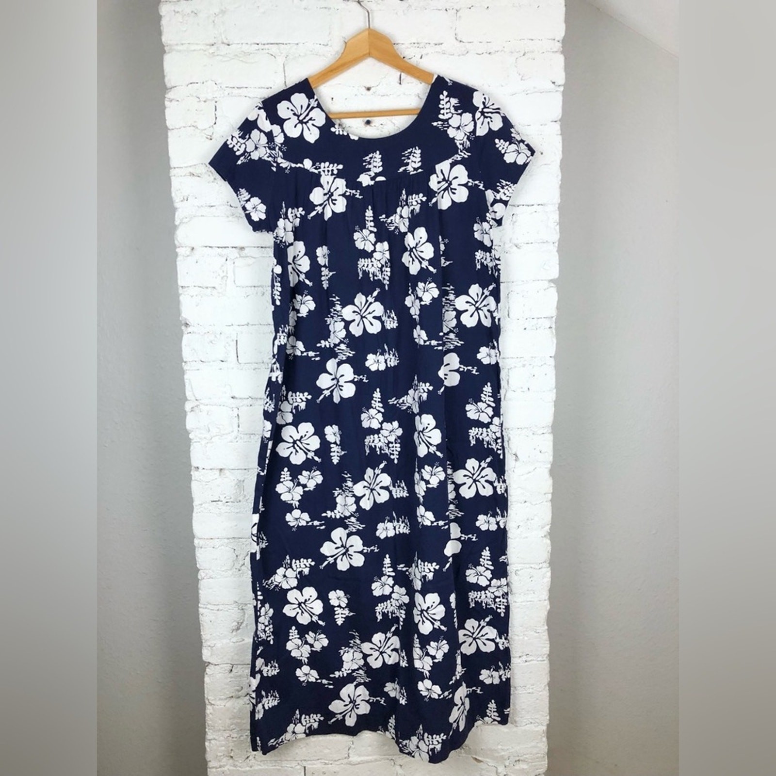Vintage 60’s Ui-Maikai Hawaiian Hibiscus Dress