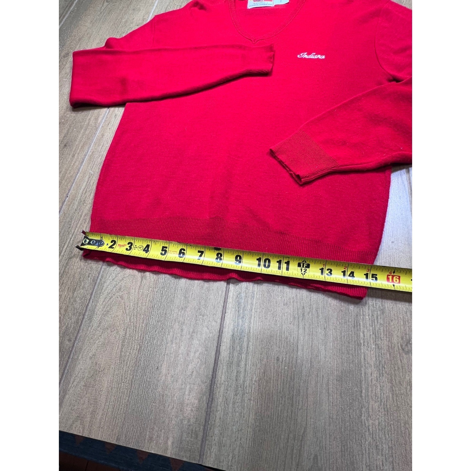 Vintage Any Wear Spanjian Indiana V-Neck Sweater Red Acrylic Knit Womens Medium