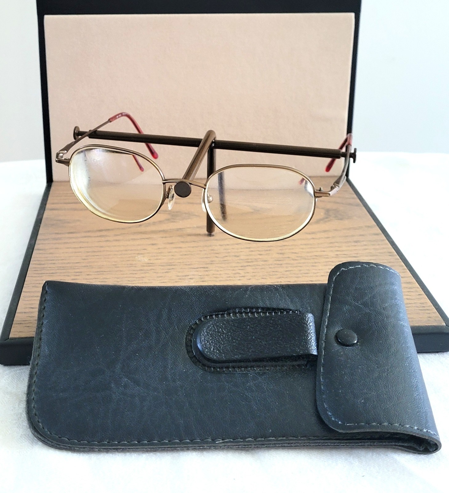 VINTAGE EYEGLASSES early 1970s OVAL Metal Unisex