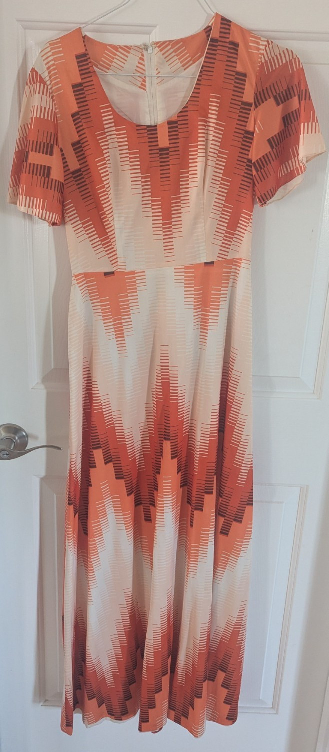 Vintage Women’s Orange/White Geometric Knit V-Neck Short Sleeve Midi Sundress M