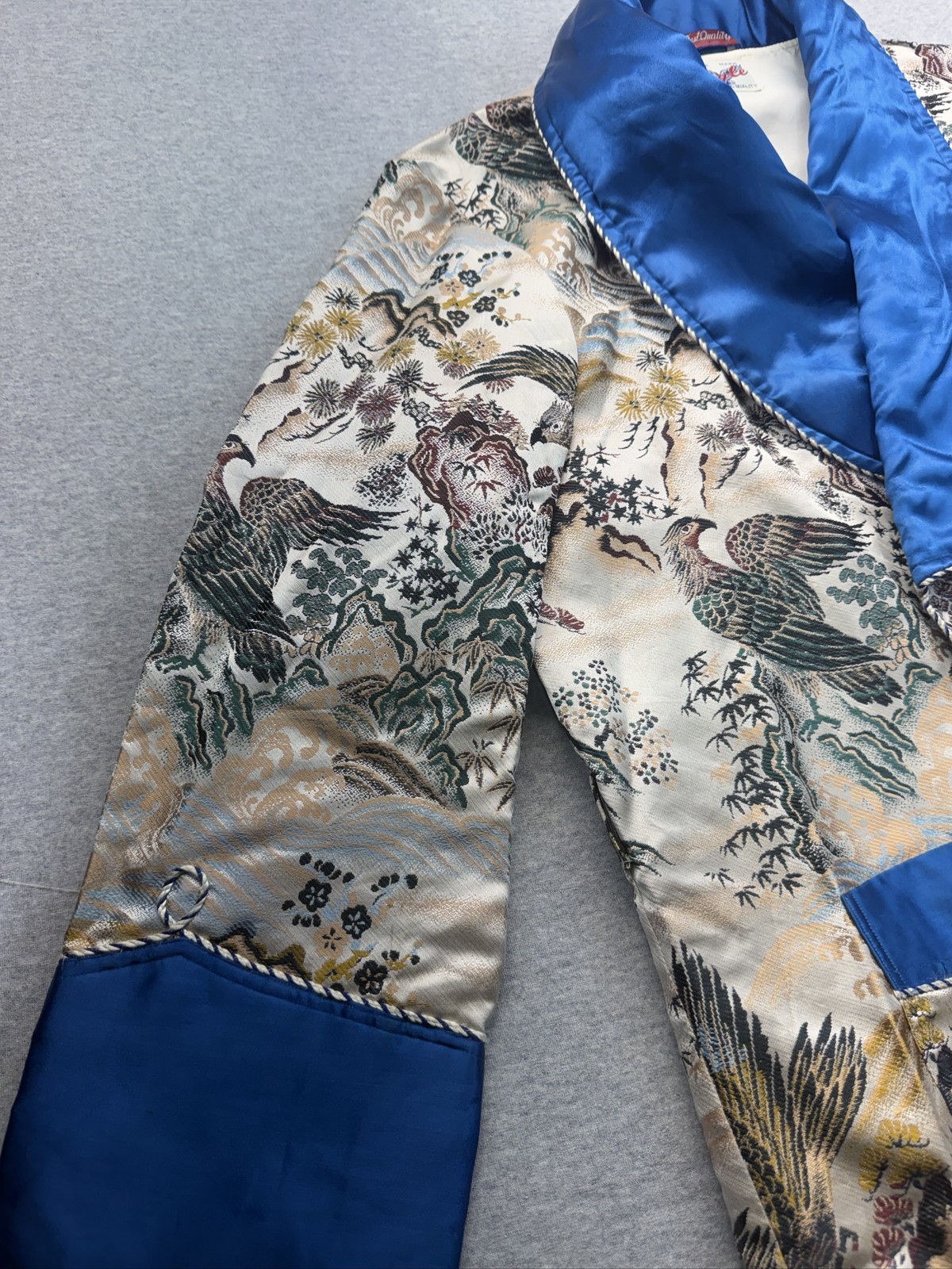 Vintage 50s / 60s Eagle Smoking jacket satin embroidery Hugh Hefner playboy stye