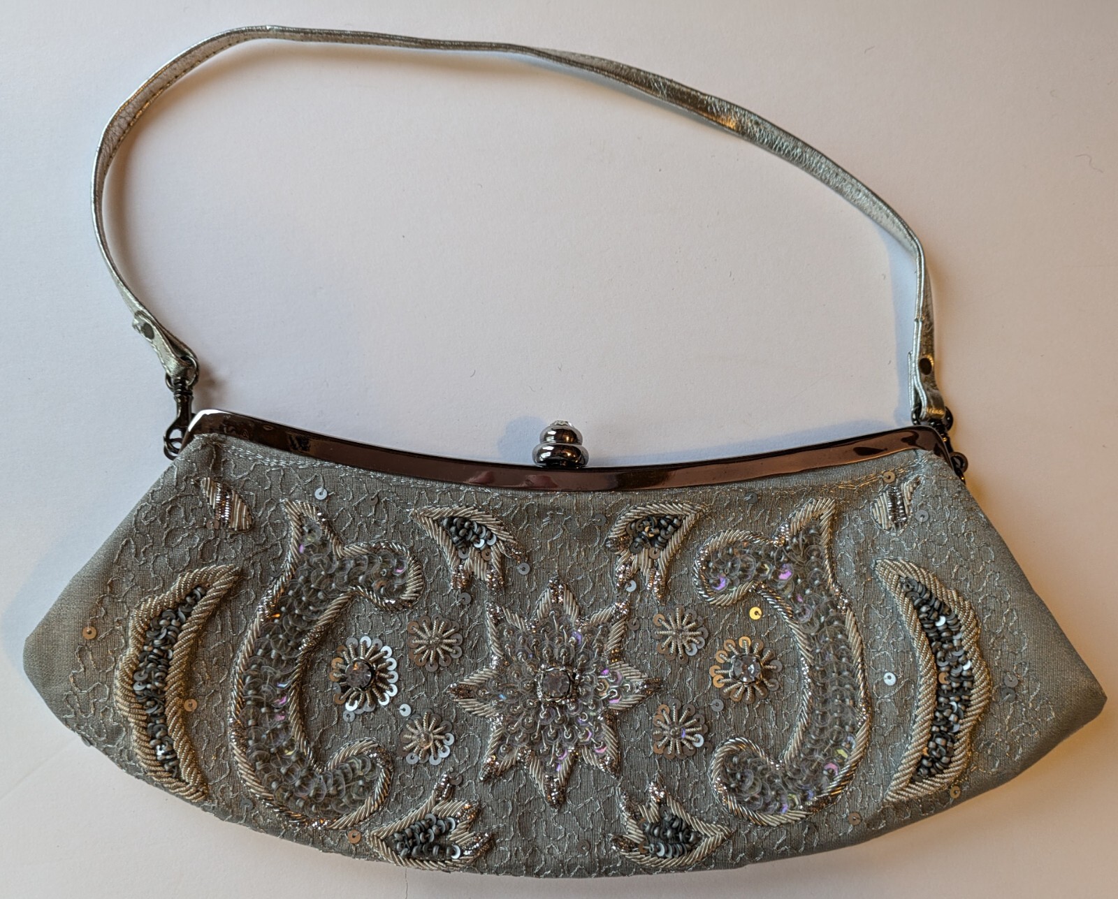 Vintage Silver Evening Beaded Purse 60% Leather 40% Nylon India 13 Inches Wide