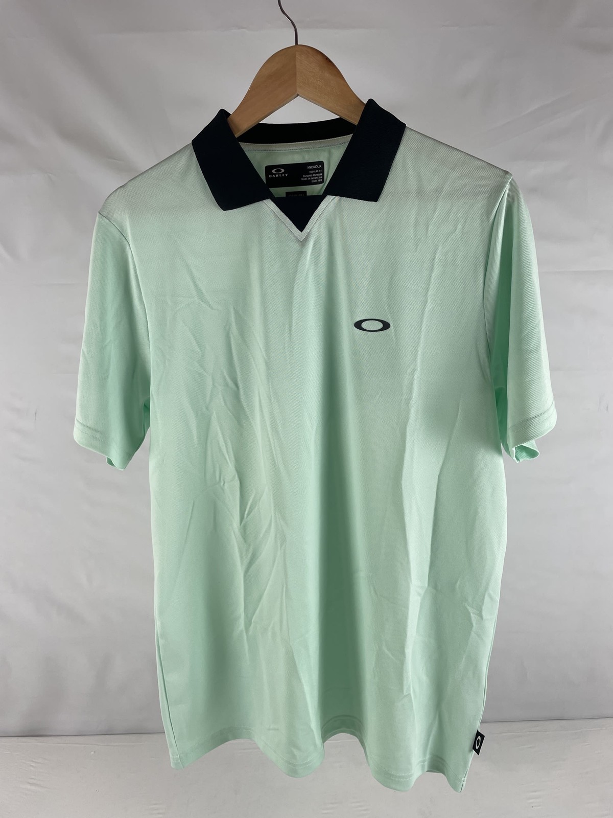 Excellent Oakley Aero Jersey Men’s Polo Shirt, Bay Green, Medium