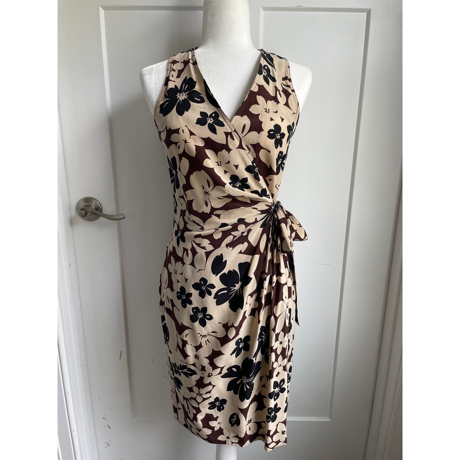 Maggy London 100% Silk Wrap Dress 90s Minimal Floral Sleeveless Knee V Neck 4