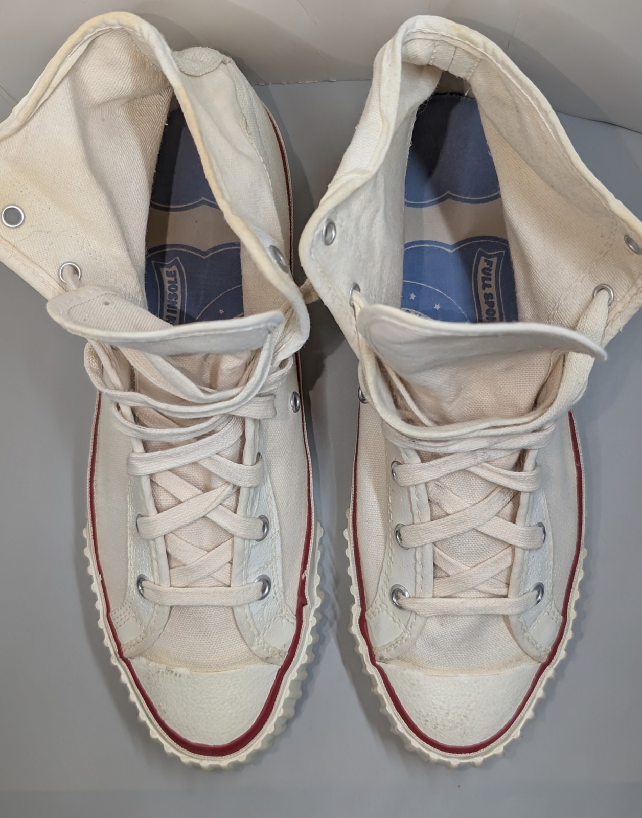Converse Athletic Shoes Men’s USA Ribbed Toe Soft Cushion Arch Hex Soles 8.5